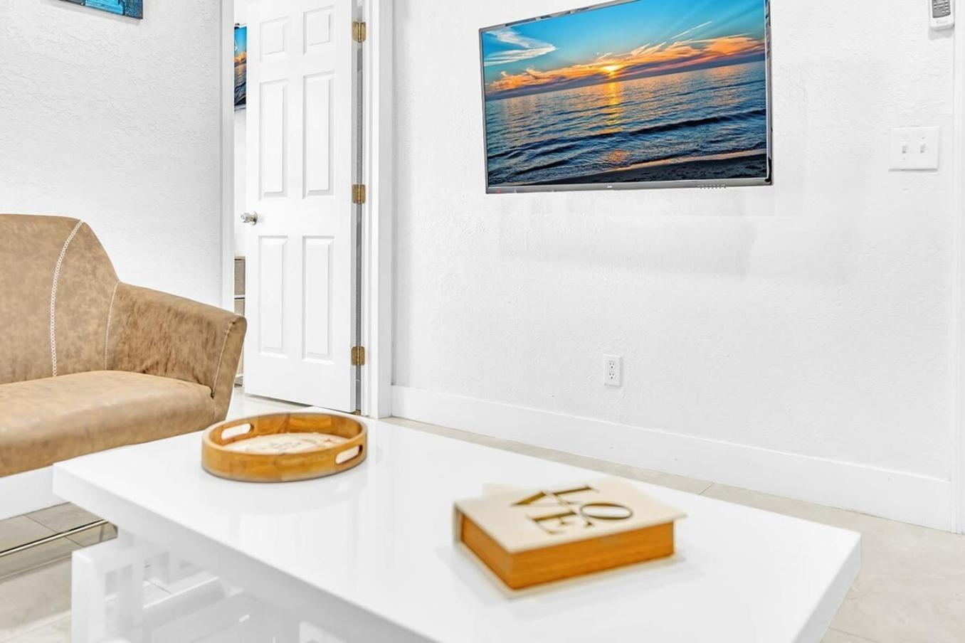 Boutique One Bdrm Close To Aventura Mall & Beach Hallandale Beach Buitenkant foto